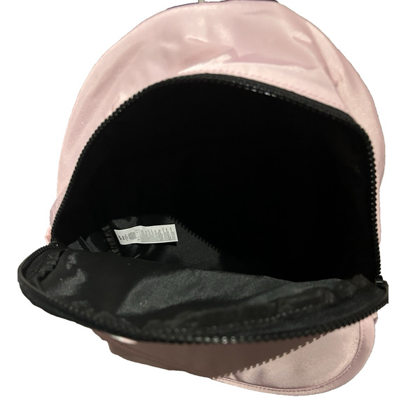 NWT Vooray Barbie Blush Pink Lexi Bagpack Lexi Small Pockets Zipper Side Pockets - Picture 8 of 8